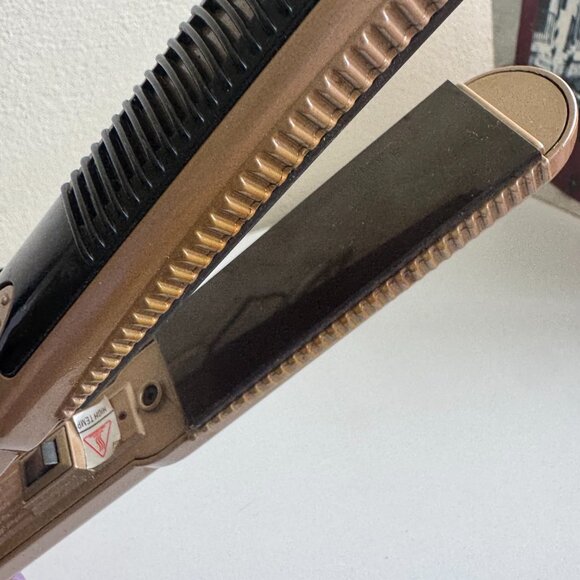 Hair Straightener / Flat Iron — Works & Heats Well (No Brand) - Picture 6 of 7